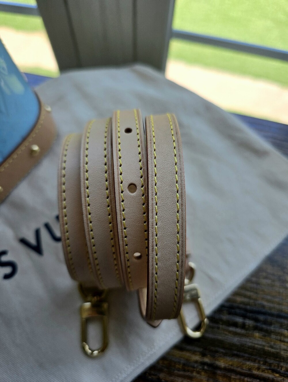 Louis Vuitton LV Remix Special Edition Vernis Hairclip Alma BB Sky Blue - Picture 15 of 16
